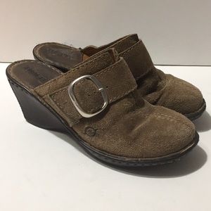 Born mules clogs suede size 8 brown EUC